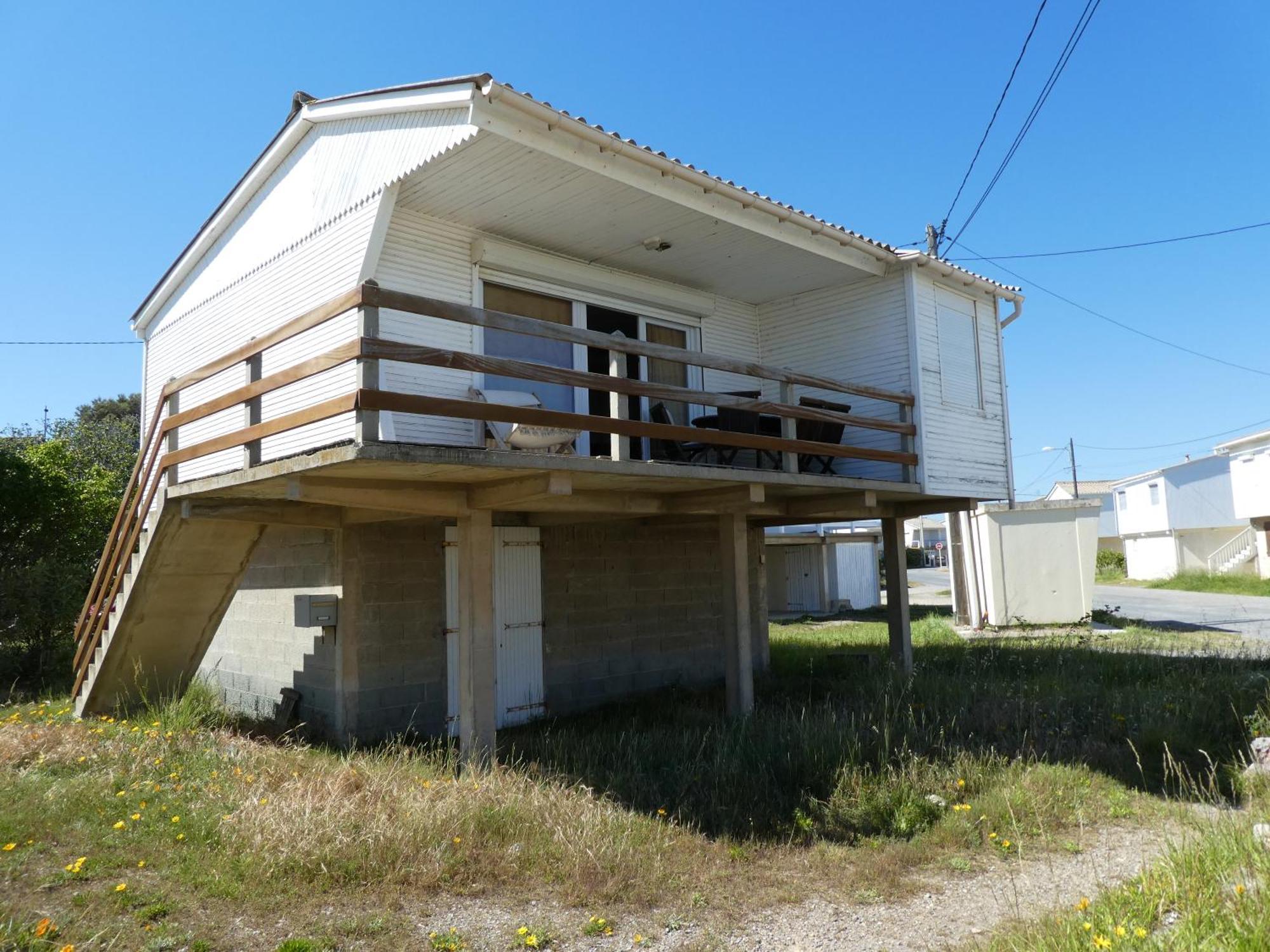 Un Chalet En Bois A La Plage Gruissan Exterior photo